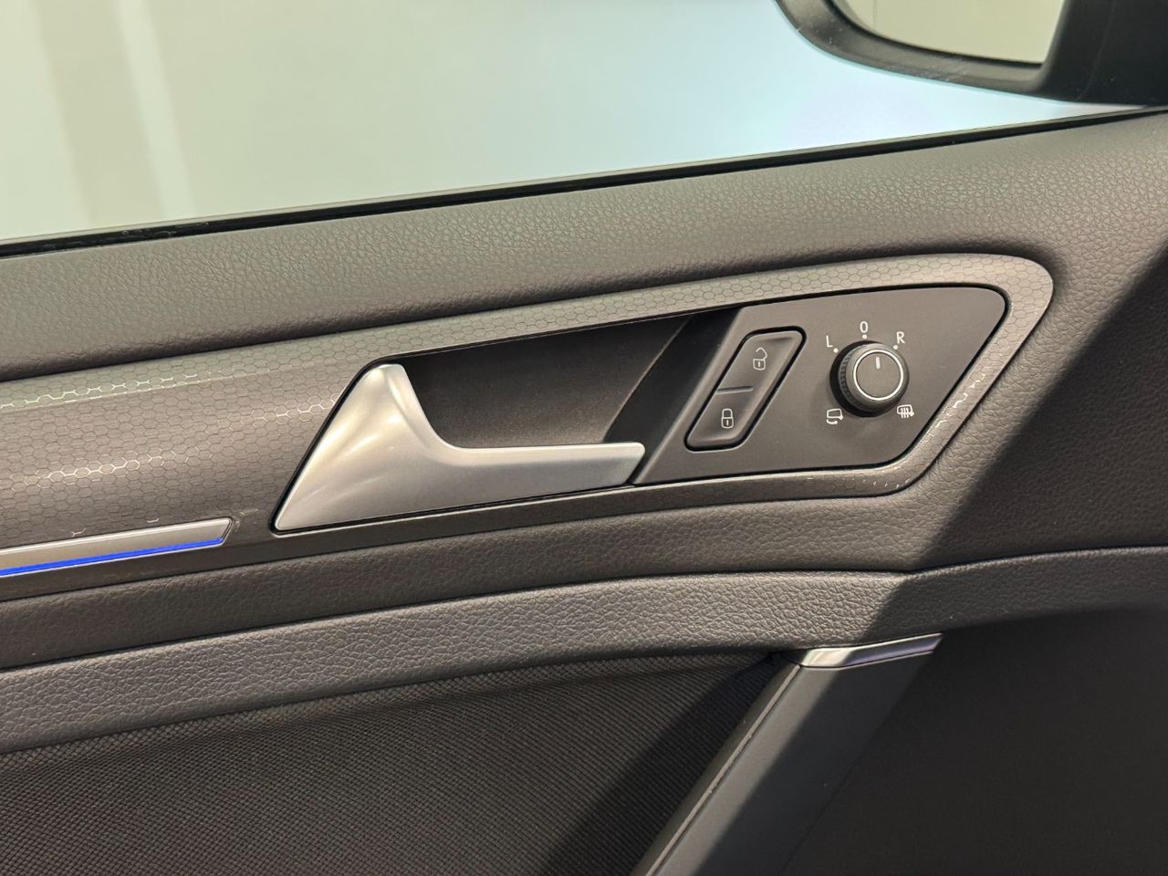 Volkswagen Golf GTE 1.4 TSI e-Power Híbrido enchufable 245 5p miniatura 18