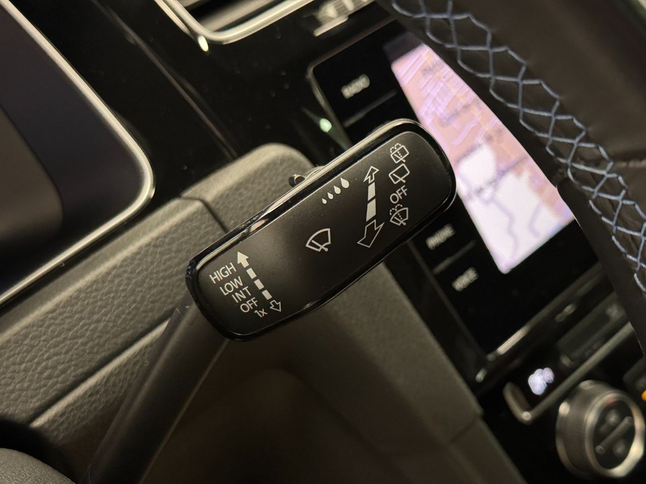 Volkswagen Golf GTE 1.4 TSI e-Power Híbrido enchufable 245 5p miniatura 25