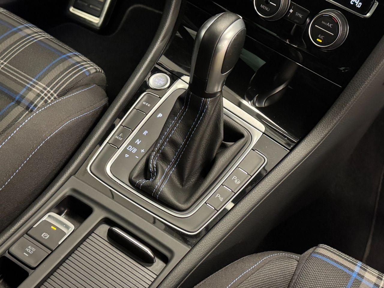 Volkswagen Golf GTE 1.4 TSI e-Power Híbrido enchufable 245 5p miniatura 42