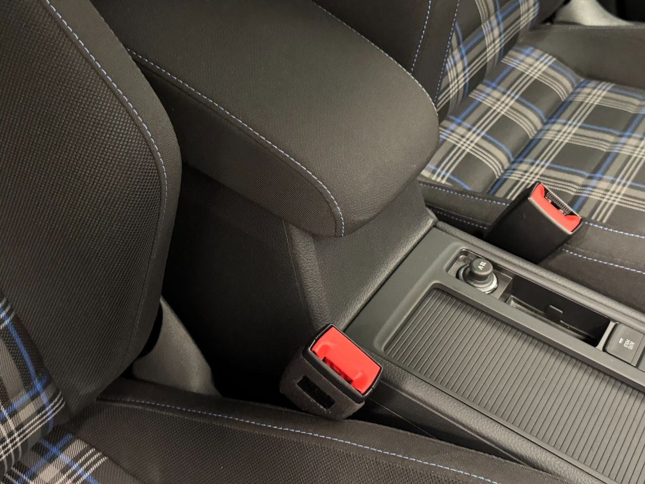 Volkswagen Golf GTE 1.4 TSI e-Power Híbrido enchufable 245 5p miniatura 46