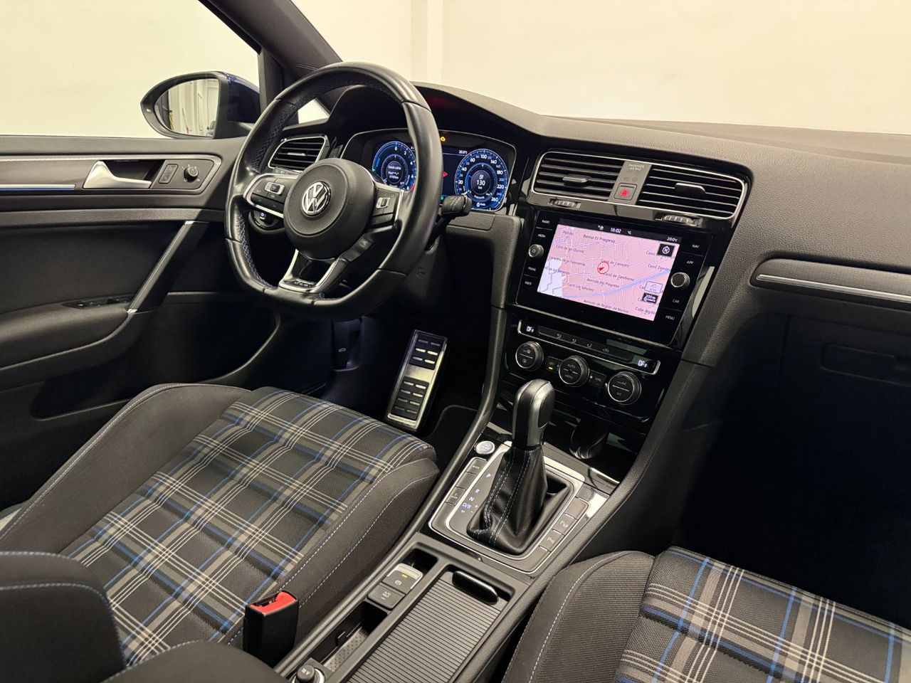Volkswagen Golf GTE 1.4 TSI e-Power Híbrido enchufable 245 5p foto 12