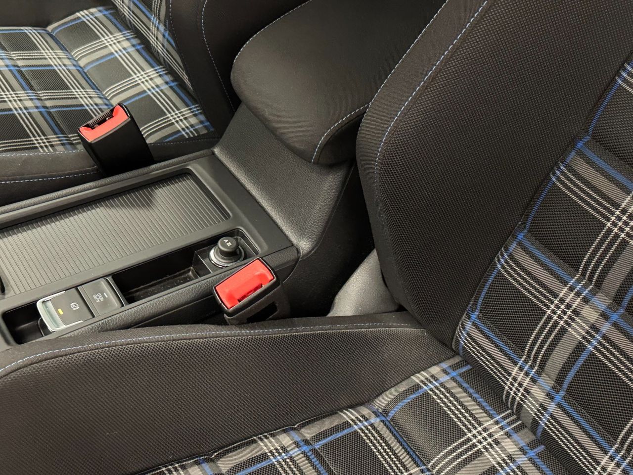 Volkswagen Golf GTE 1.4 TSI e-Power Híbrido enchufable 245 5p foto 28