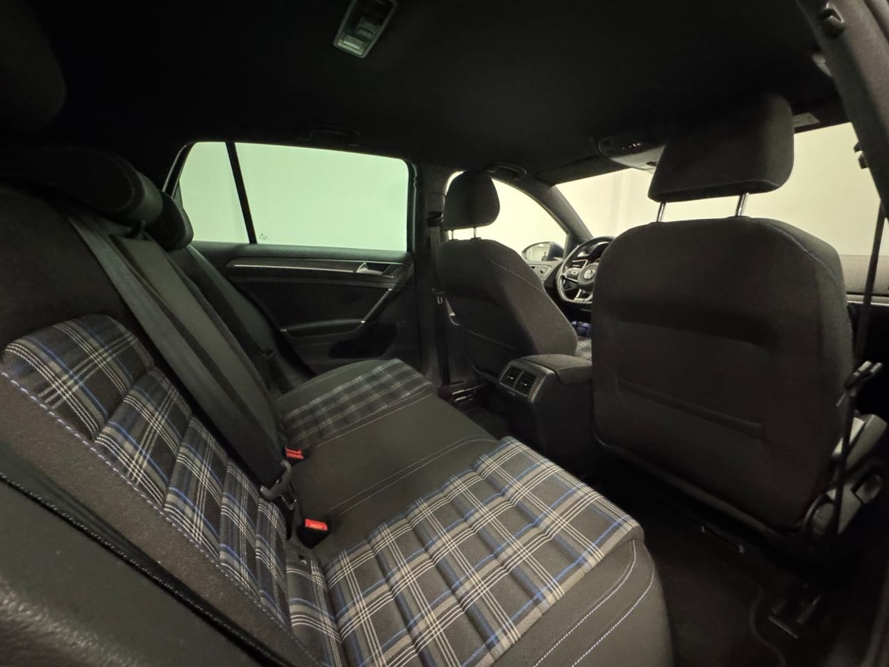 Volkswagen Golf GTE 1.4 TSI e-Power Híbrido enchufable 245 5p foto 47