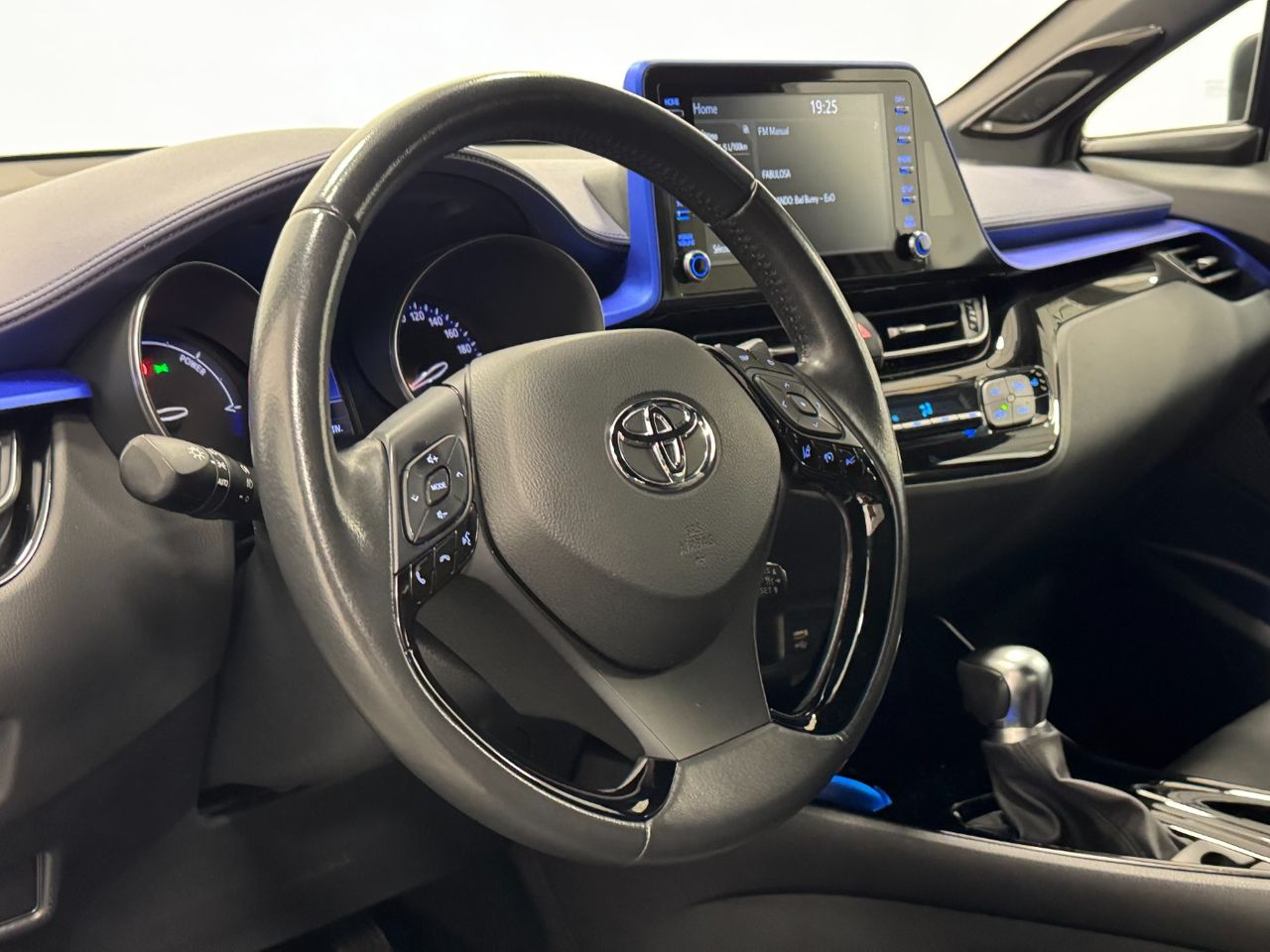 Toyota C-HR CHR miniatura 22