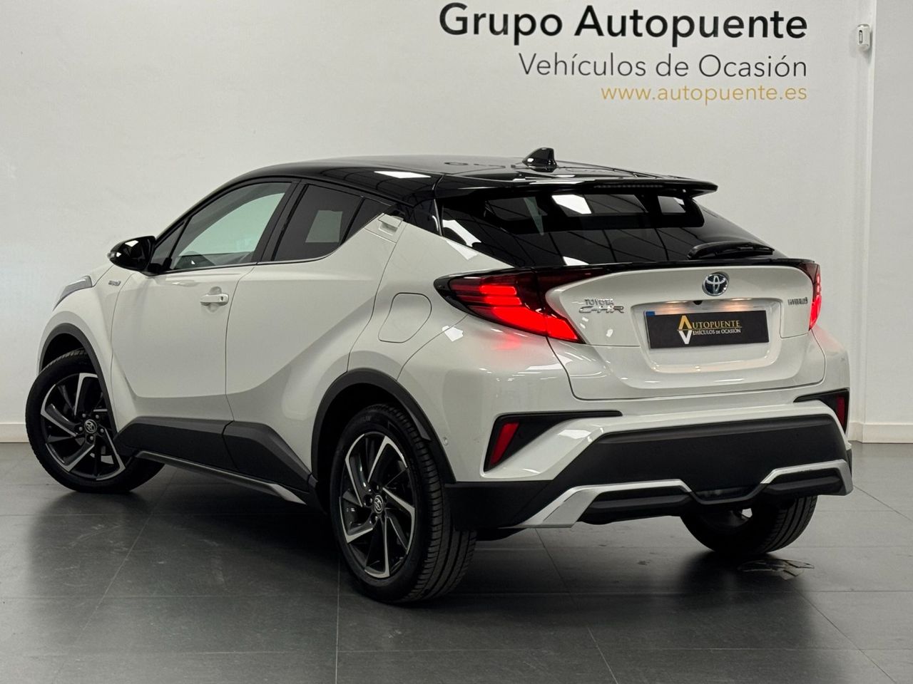 Toyota C-HR CHR miniatura 5