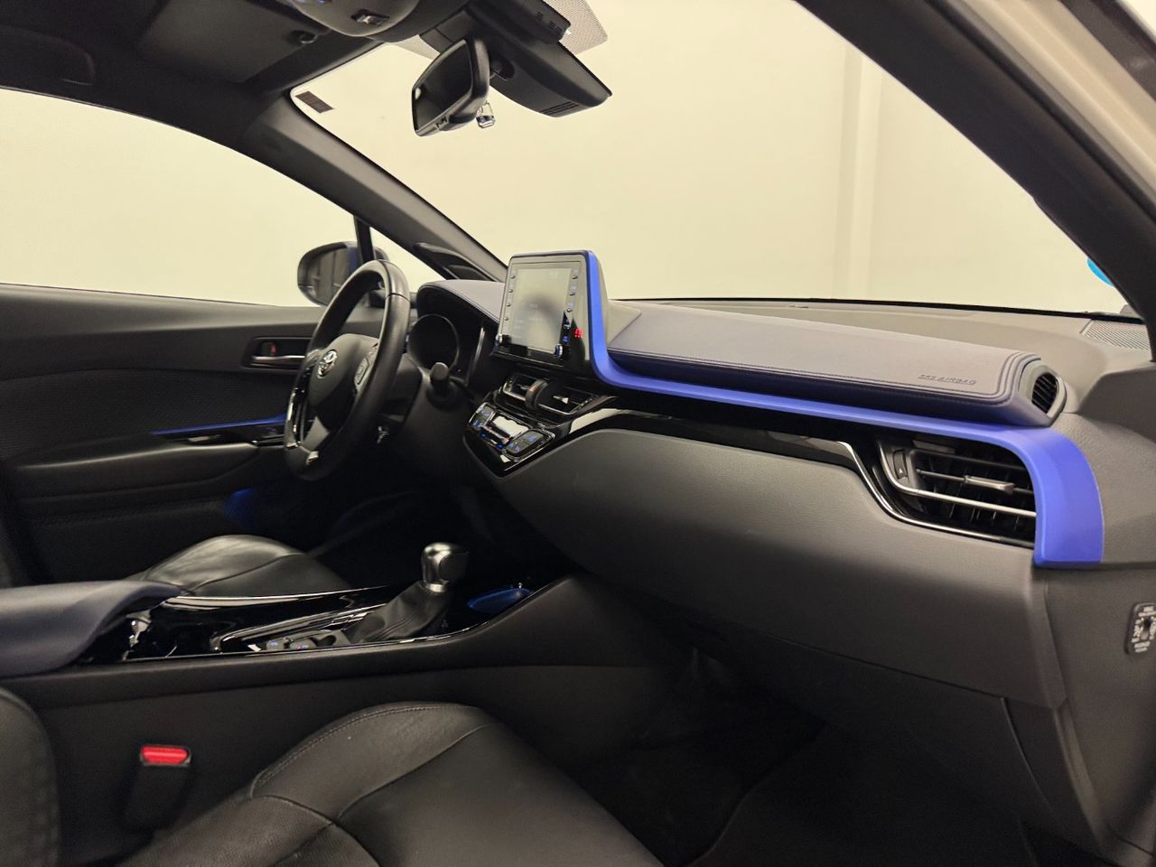 Toyota C-HR CHR miniatura 34