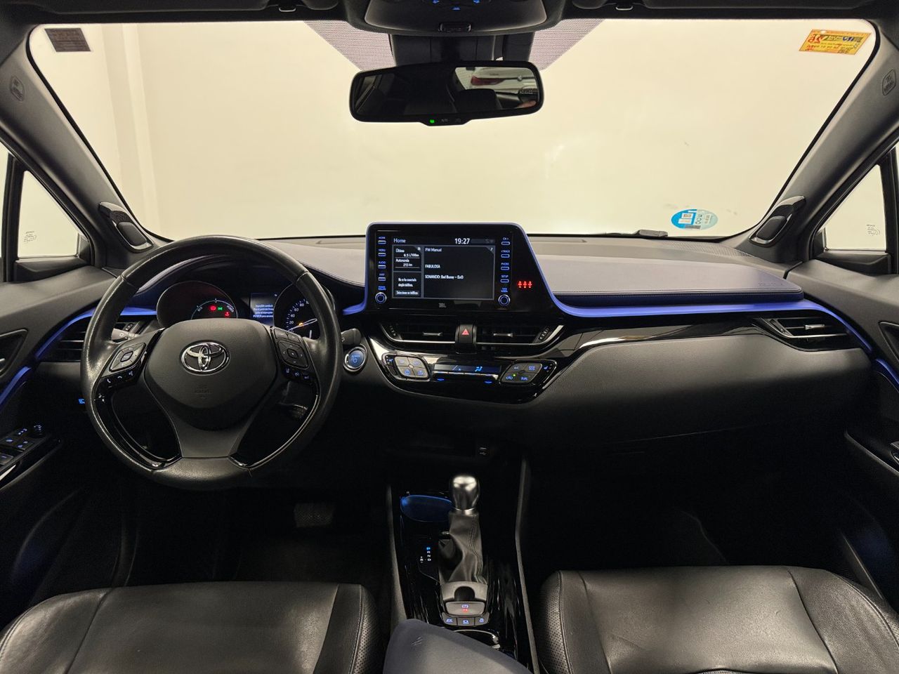 Toyota C-HR CHR foto 10