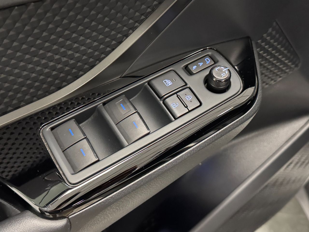 Toyota C-HR 180H ADVANCE miniatura 15