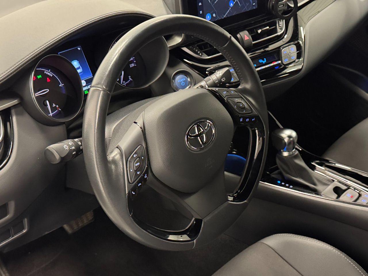 Toyota C-HR 180H ADVANCE miniatura 17