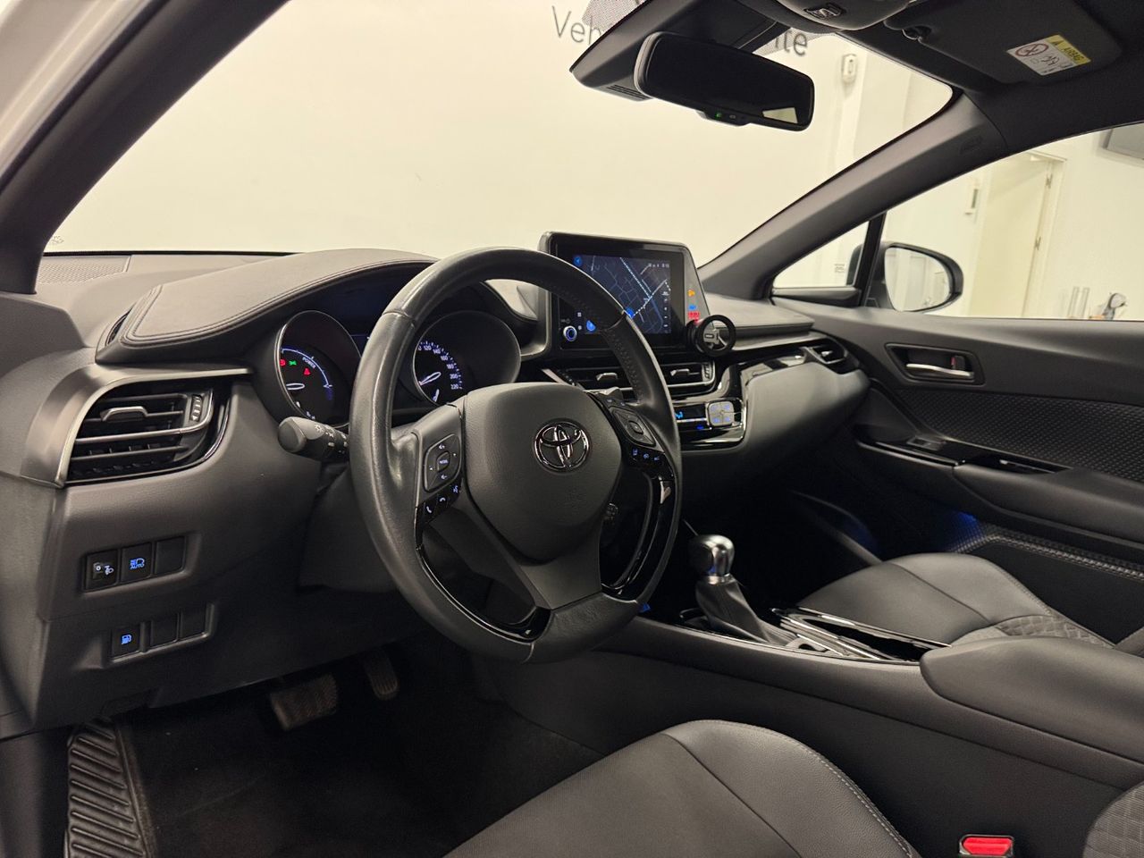 Toyota C-HR 180H ADVANCE miniatura 8