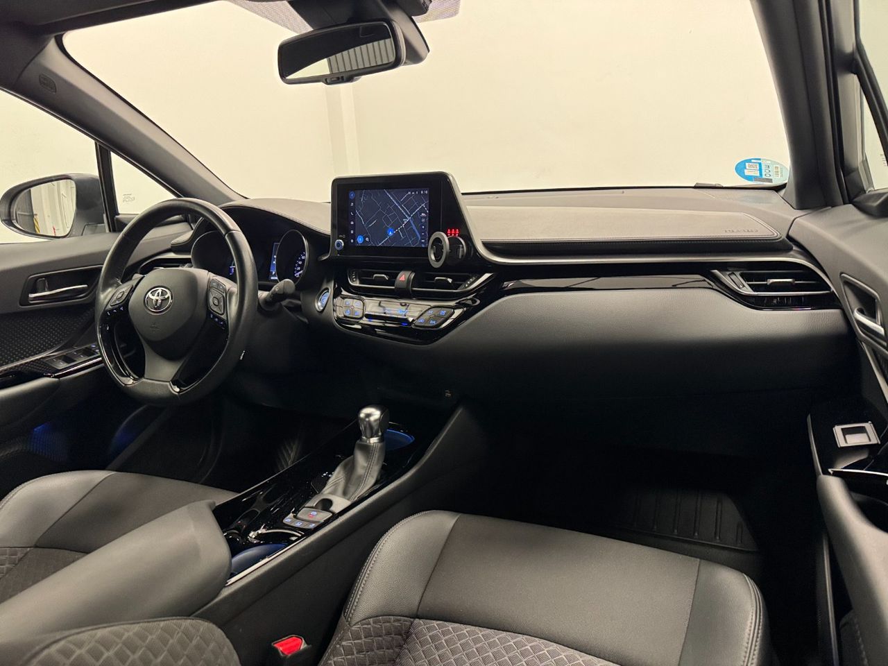 Toyota C-HR 180H ADVANCE foto 11