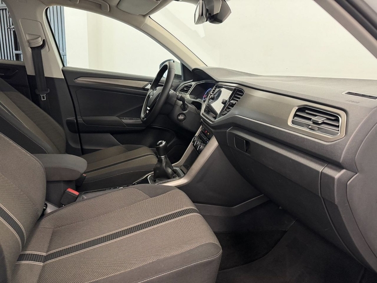 Volkswagen T-Roc ADVANCE foto 21