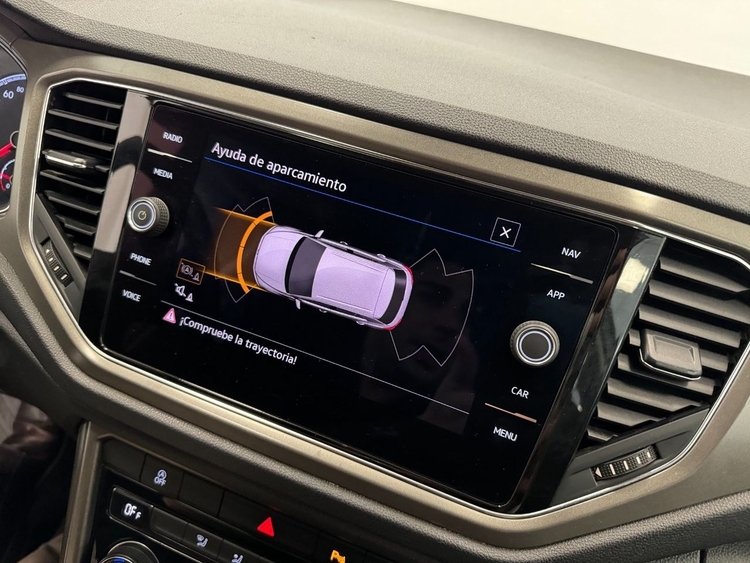 Volkswagen T-Roc ADVANCE foto 25