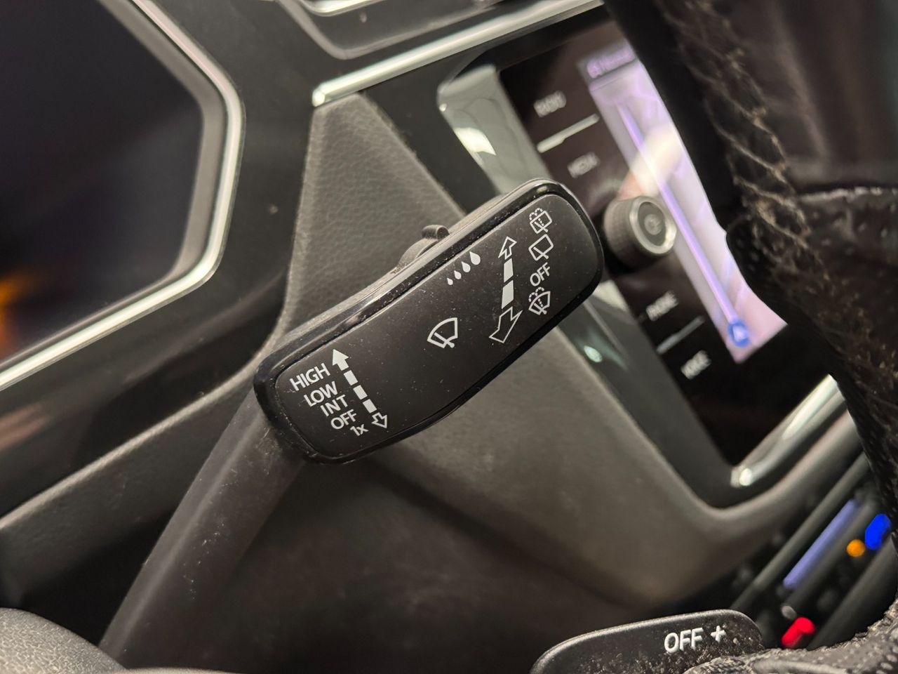 Volkswagen Tiguan R LINE foto 17