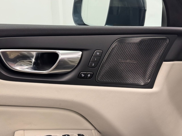 Volvo XC60 B4 PLUS BRIGHT foto 17