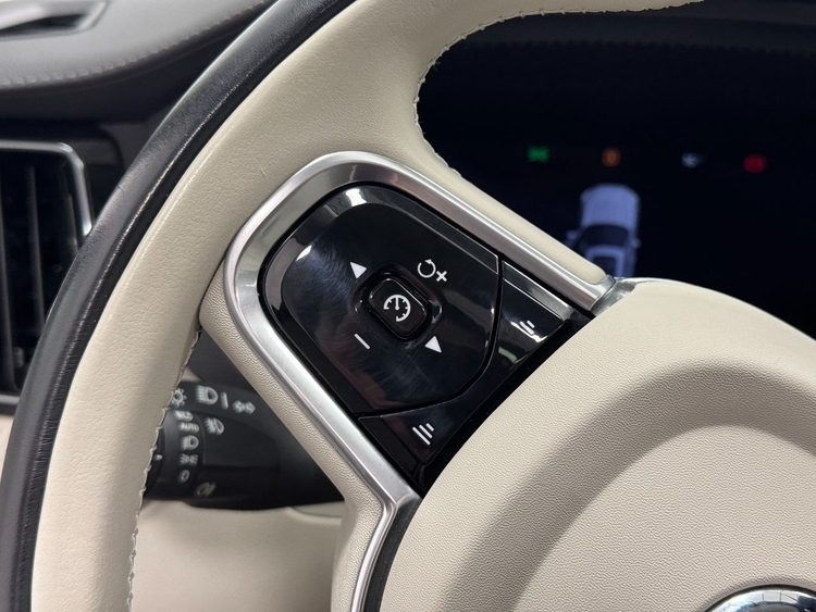 Volvo XC60 B4 PLUS BRIGHT foto 23