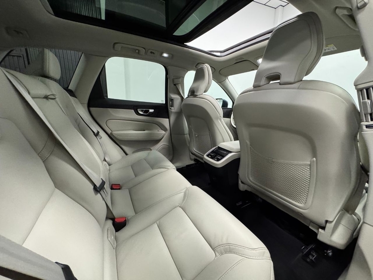 Volvo XC60 B4 PLUS BRIGHT foto 43