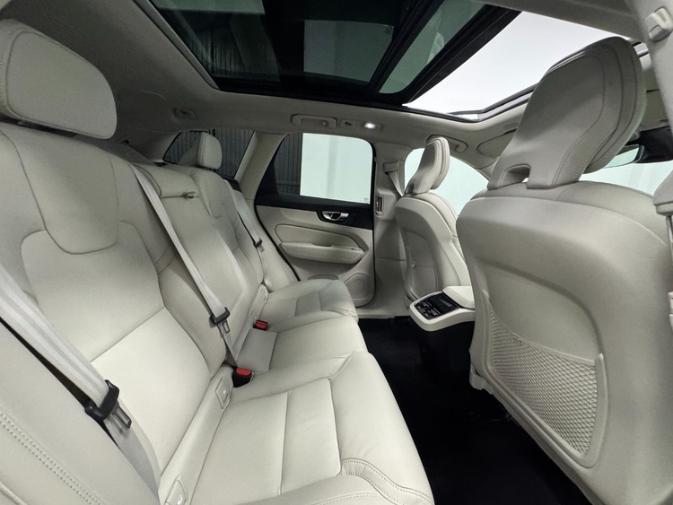 Volvo XC60 B4 PLUS BRIGHT foto 44