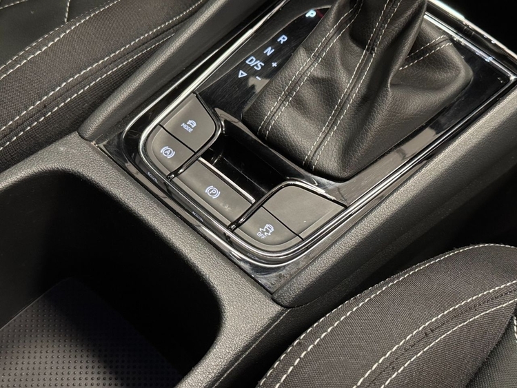 Skoda Karoq SPORTLINE TSI  DSG foto 42