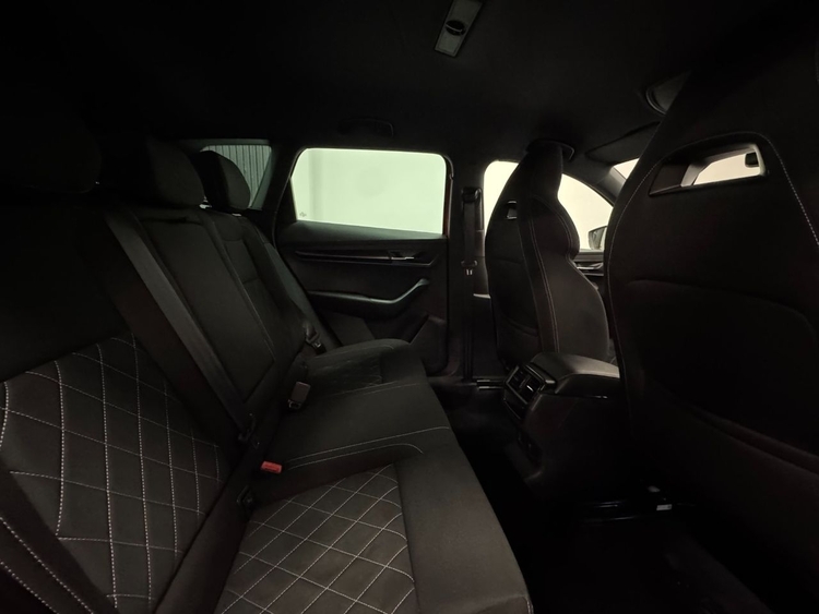 Skoda Karoq SPORTLINE TSI  DSG foto 44