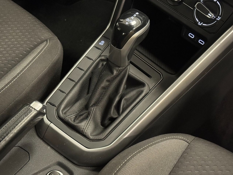 Volkswagen Polo LIFE foto 32