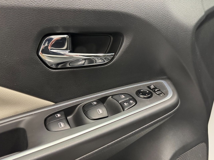 Nissan Micra TEKNA foto 17