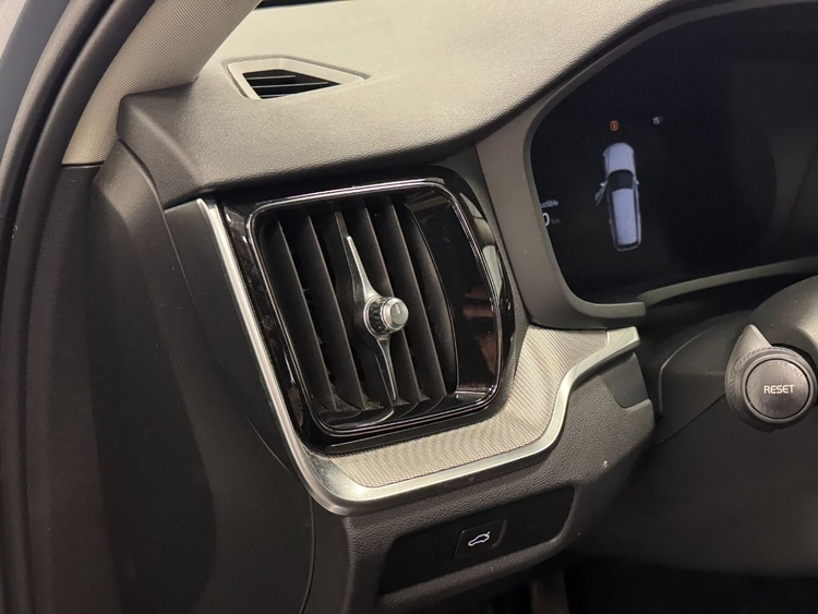 Volvo V60 B4 D PLUS DARK AUTO foto 16