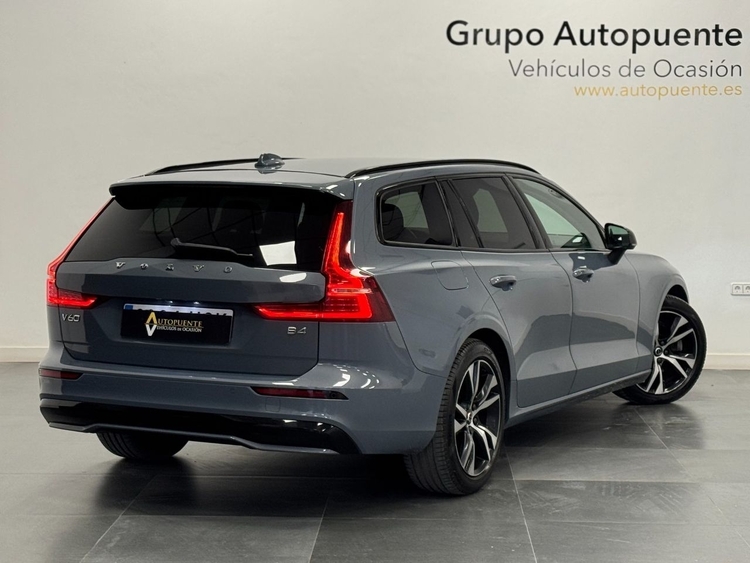 Volvo V60 B4 D PLUS DARK AUTO foto 4