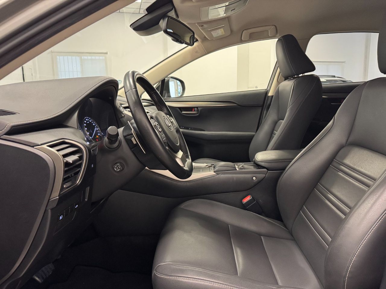 Lexus NX 300H PREMIUM miniatura 15