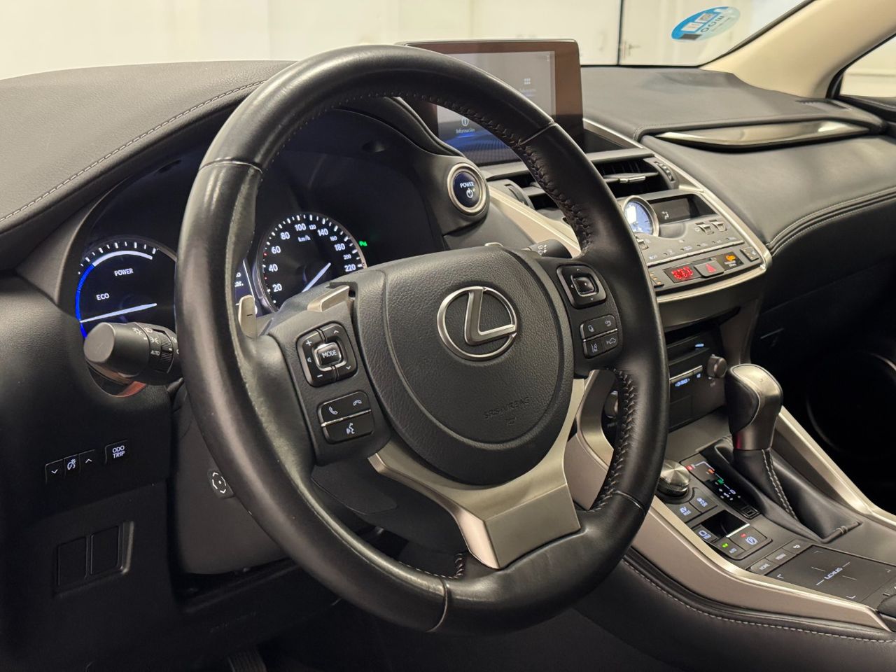 Lexus NX 300H PREMIUM miniatura 20
