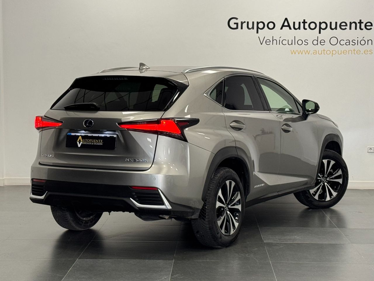 Lexus NX 300H PREMIUM miniatura 4