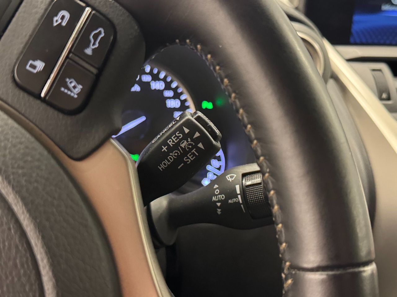 Lexus NX 300H PREMIUM miniatura 25