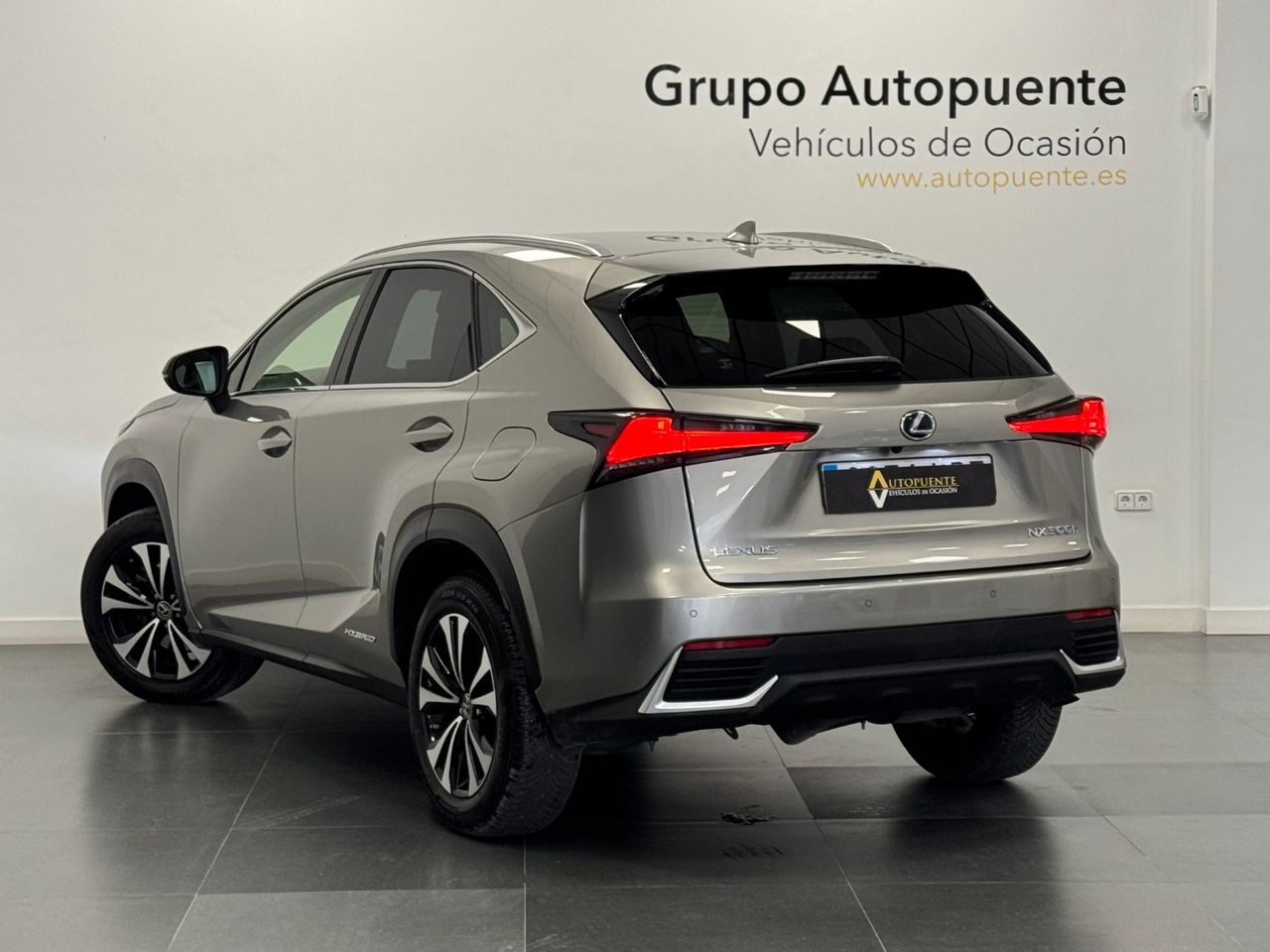 Lexus NX 300H PREMIUM miniatura 5