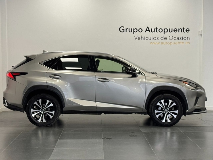 Lexus NX 300H PREMIUM foto 3