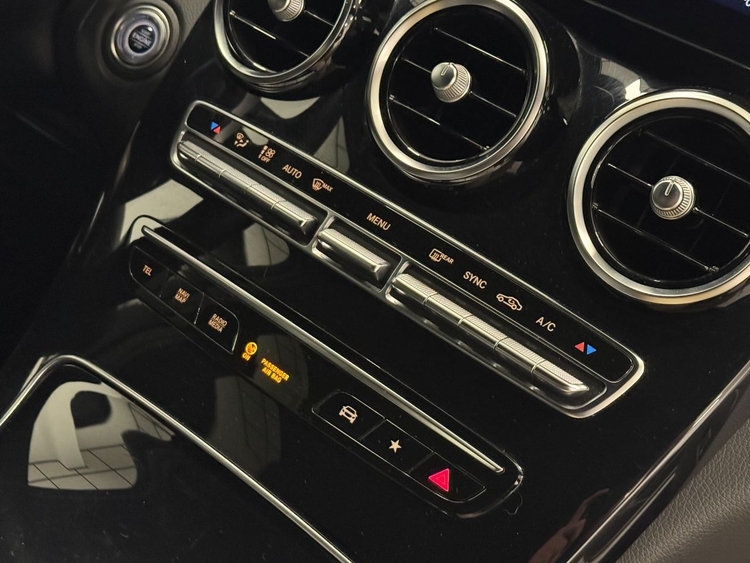 Mercedes GLC 200D 4MATIC AMG foto 38