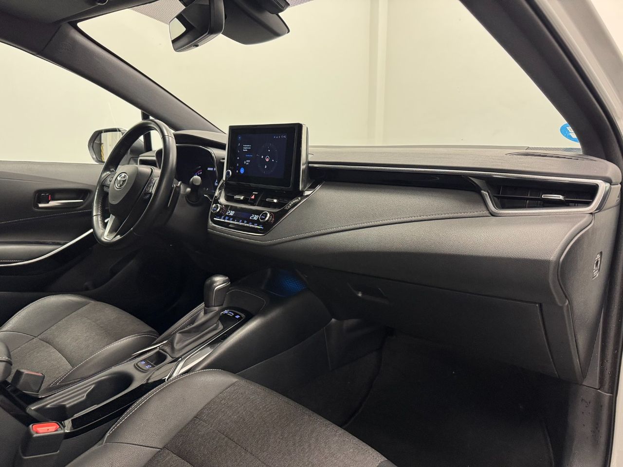 Toyota Corolla 180H STYLE TOURING SPORT miniatura 11