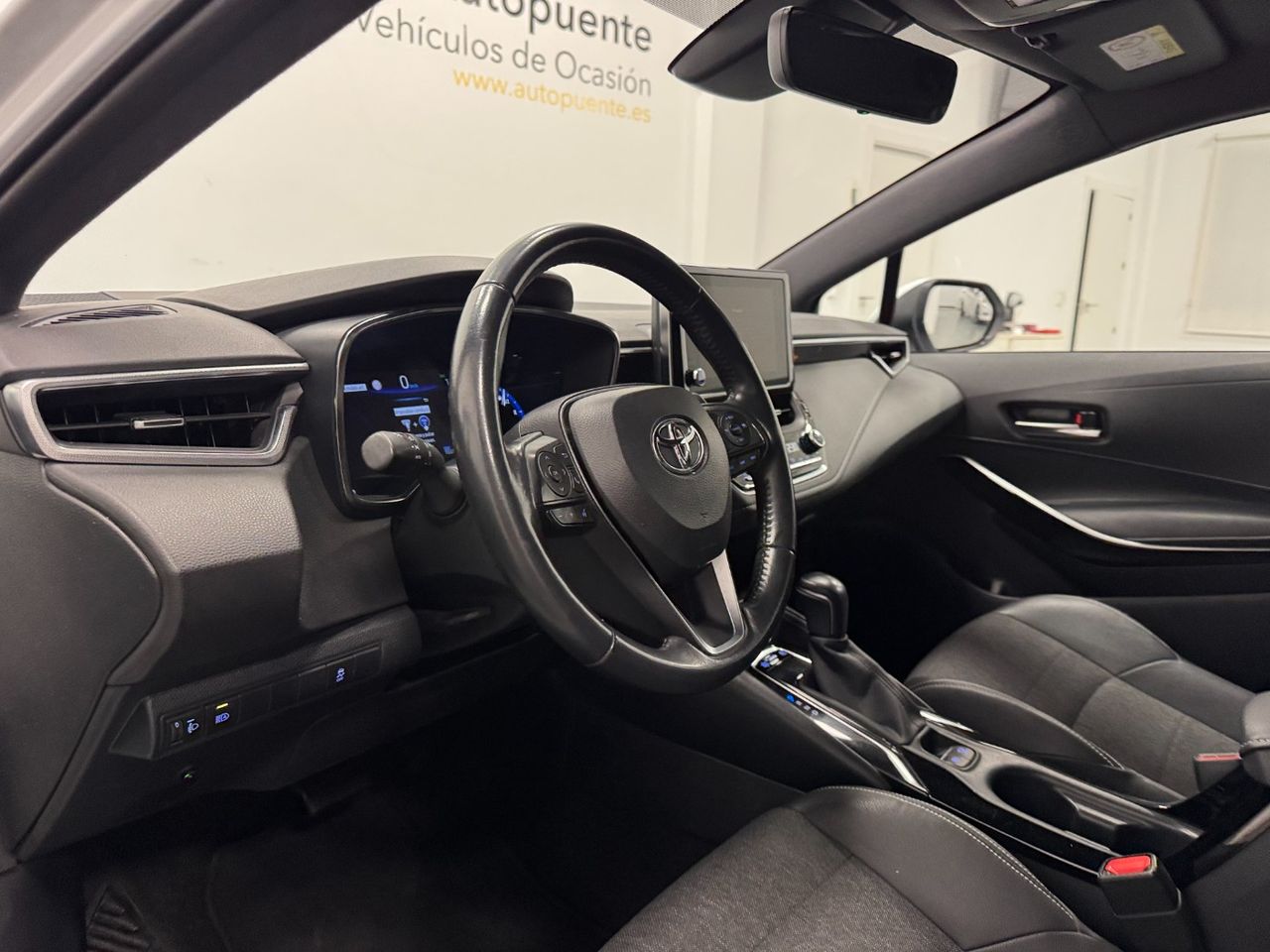 Toyota Corolla 180H STYLE TOURING SPORT foto 12