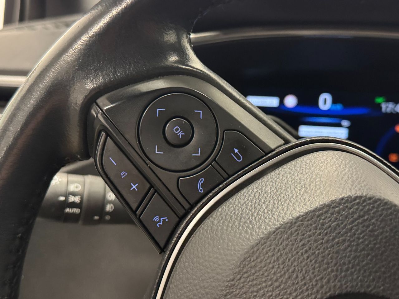 Toyota Corolla 180H STYLE TOURING SPORT foto 17