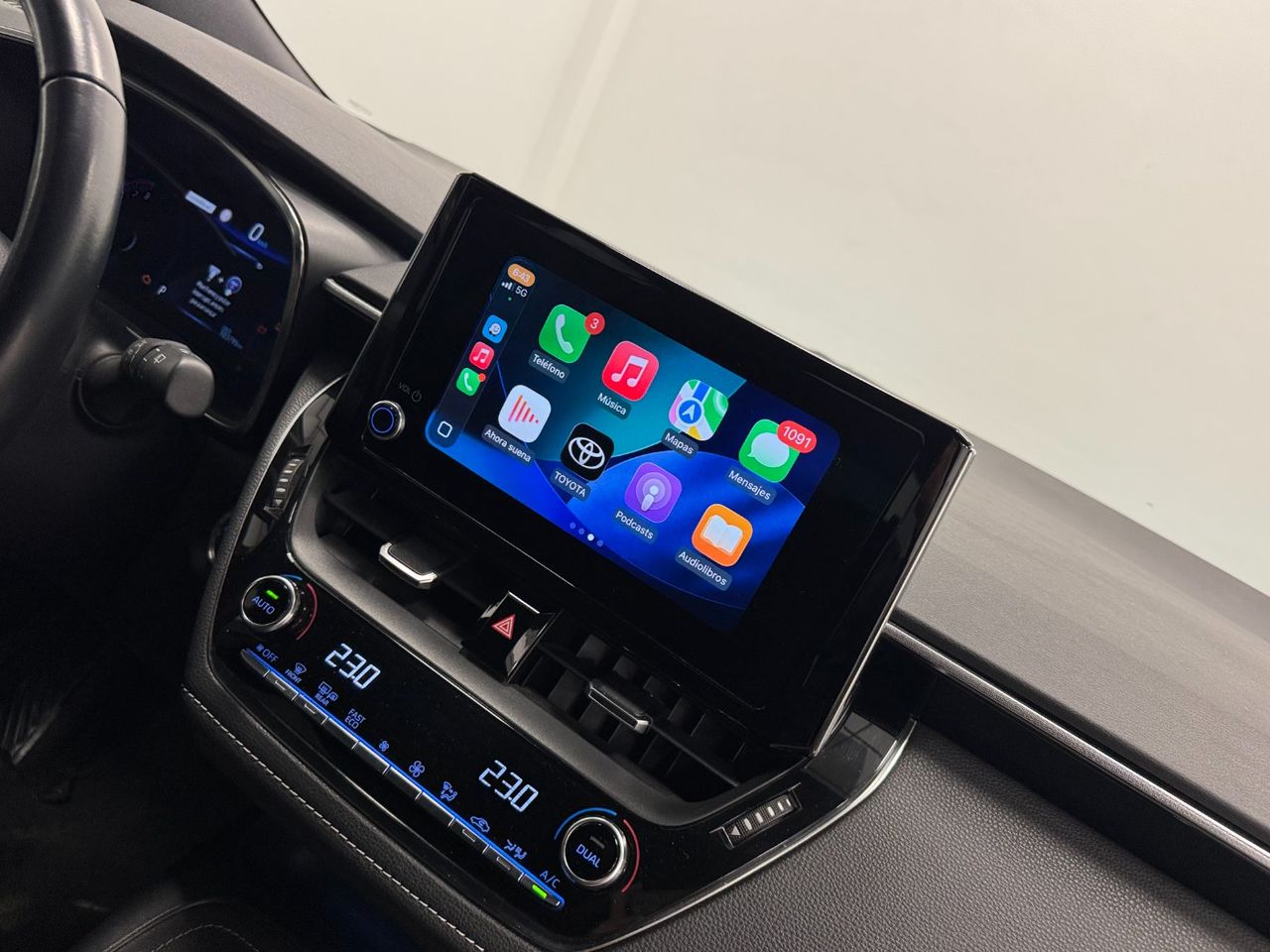 Toyota Corolla 180H STYLE TOURING SPORT foto 26