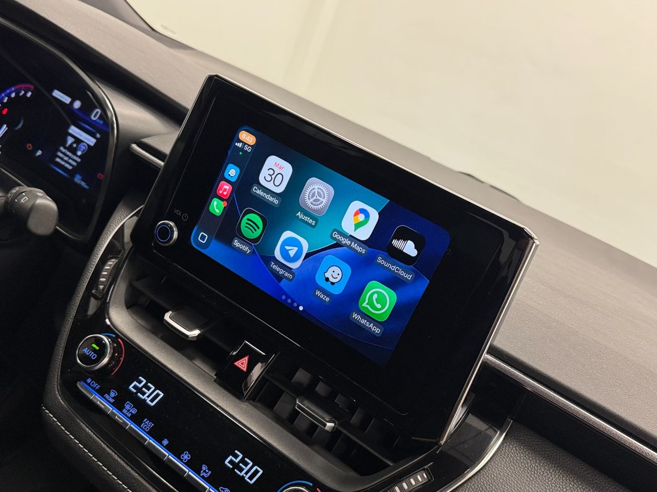 Toyota Corolla 180H STYLE TOURING SPORT foto 27