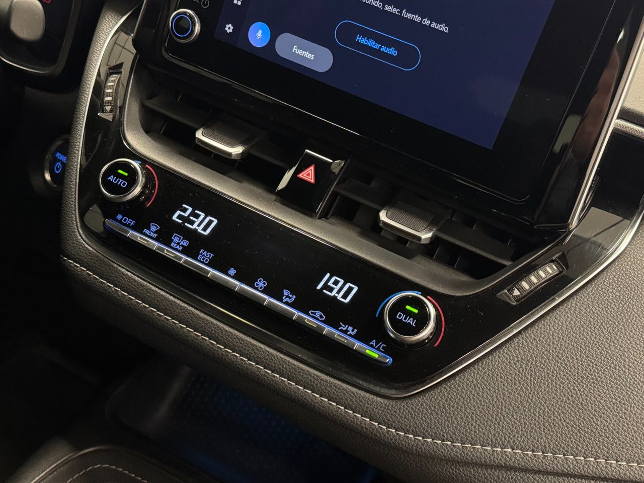 Toyota Corolla 180H STYLE TOURING SPORT foto 28