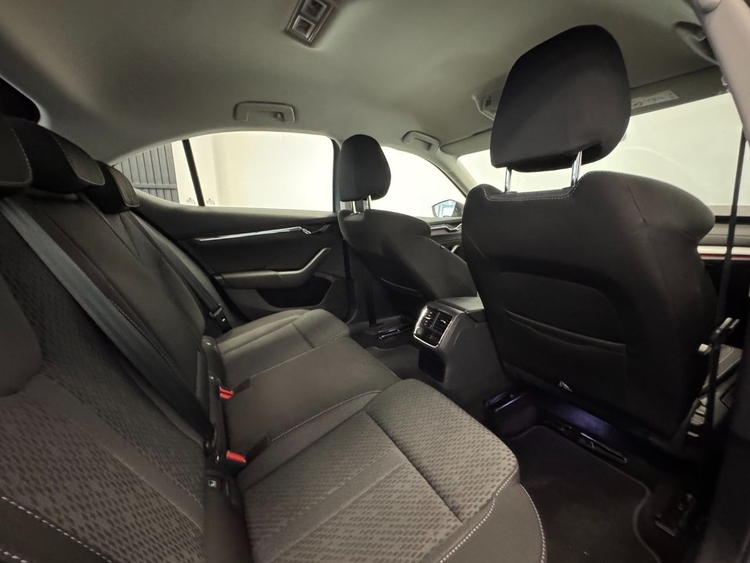 Skoda Octavia AMBITION PLUS foto 44