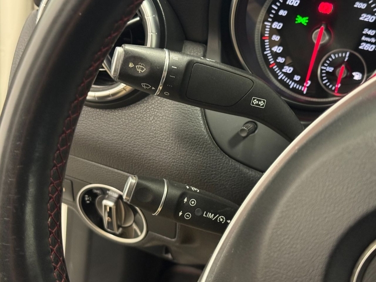 Mercedes Clase CLA AMG 200D foto 21