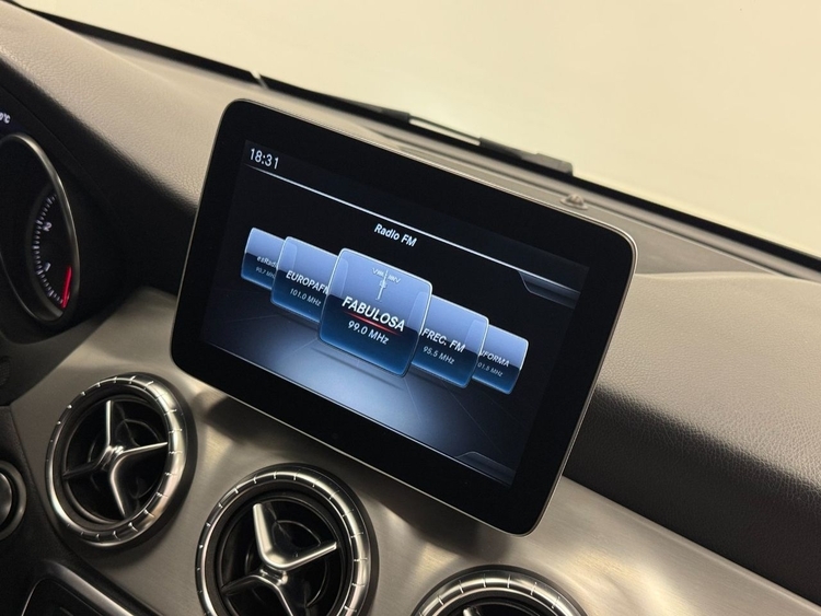 Mercedes Clase CLA AMG 200D foto 32