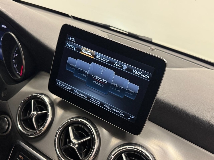 Mercedes Clase CLA AMG 200D foto 33