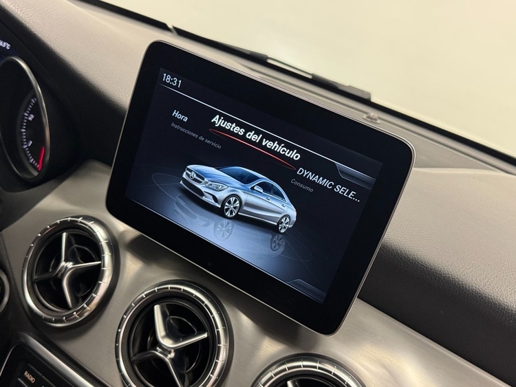 Mercedes Clase CLA AMG 200D foto 36