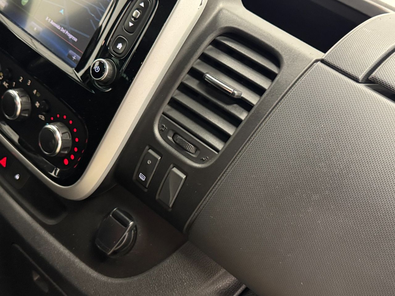 Renault Trafic Passenger Largo Energy Blue dCi 107 kW (145 CV) foto 27