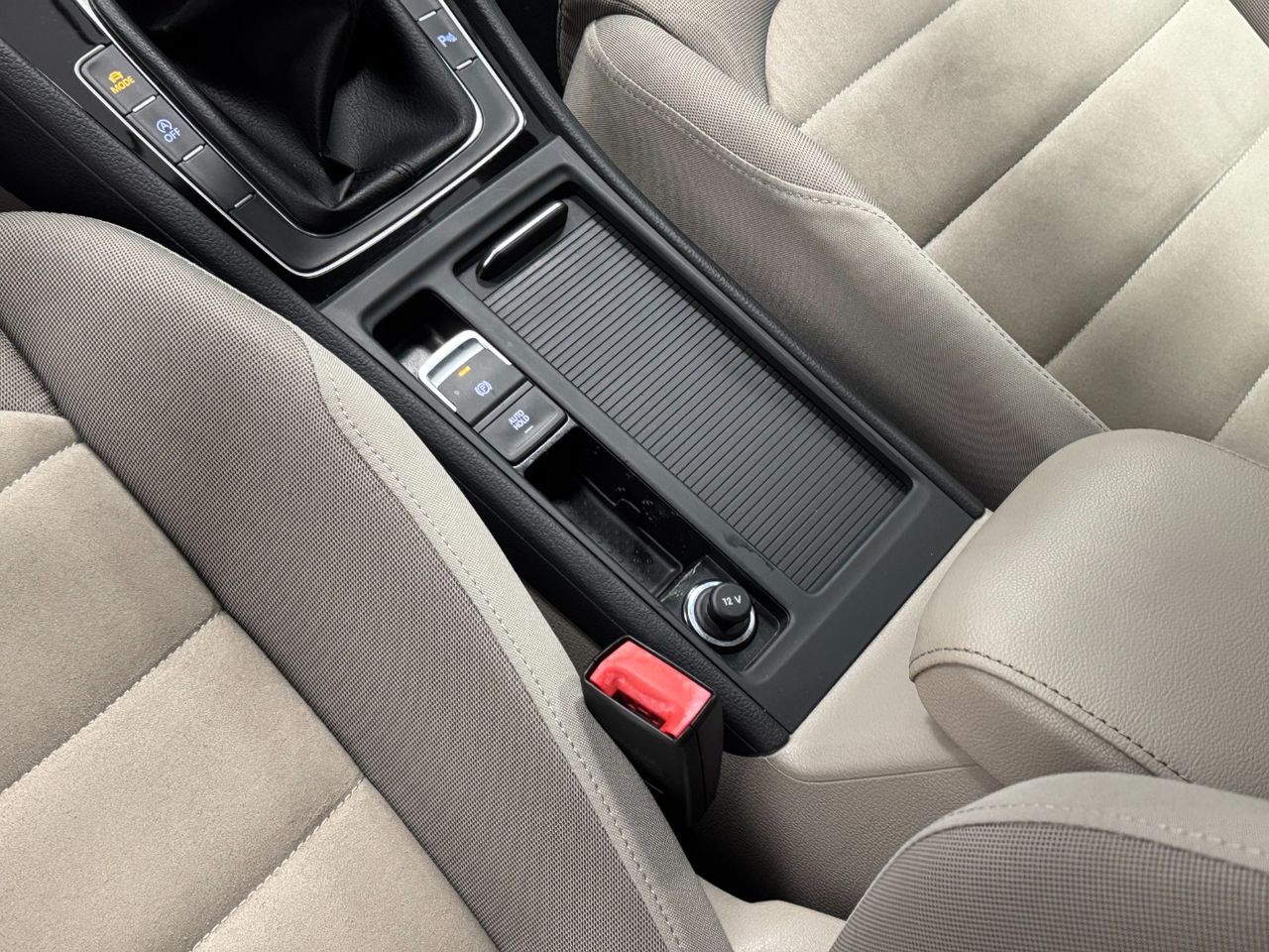 Volkswagen Golf R LINE 1.5TSI 150CV miniatura 25