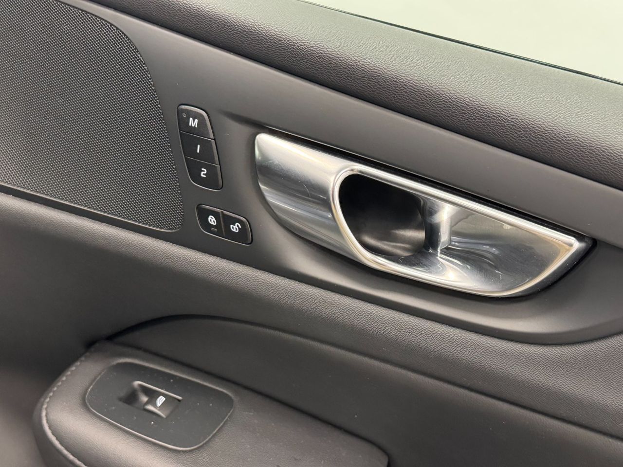 Volvo V60 B4 D PLUS DARK AUTO miniatura 23