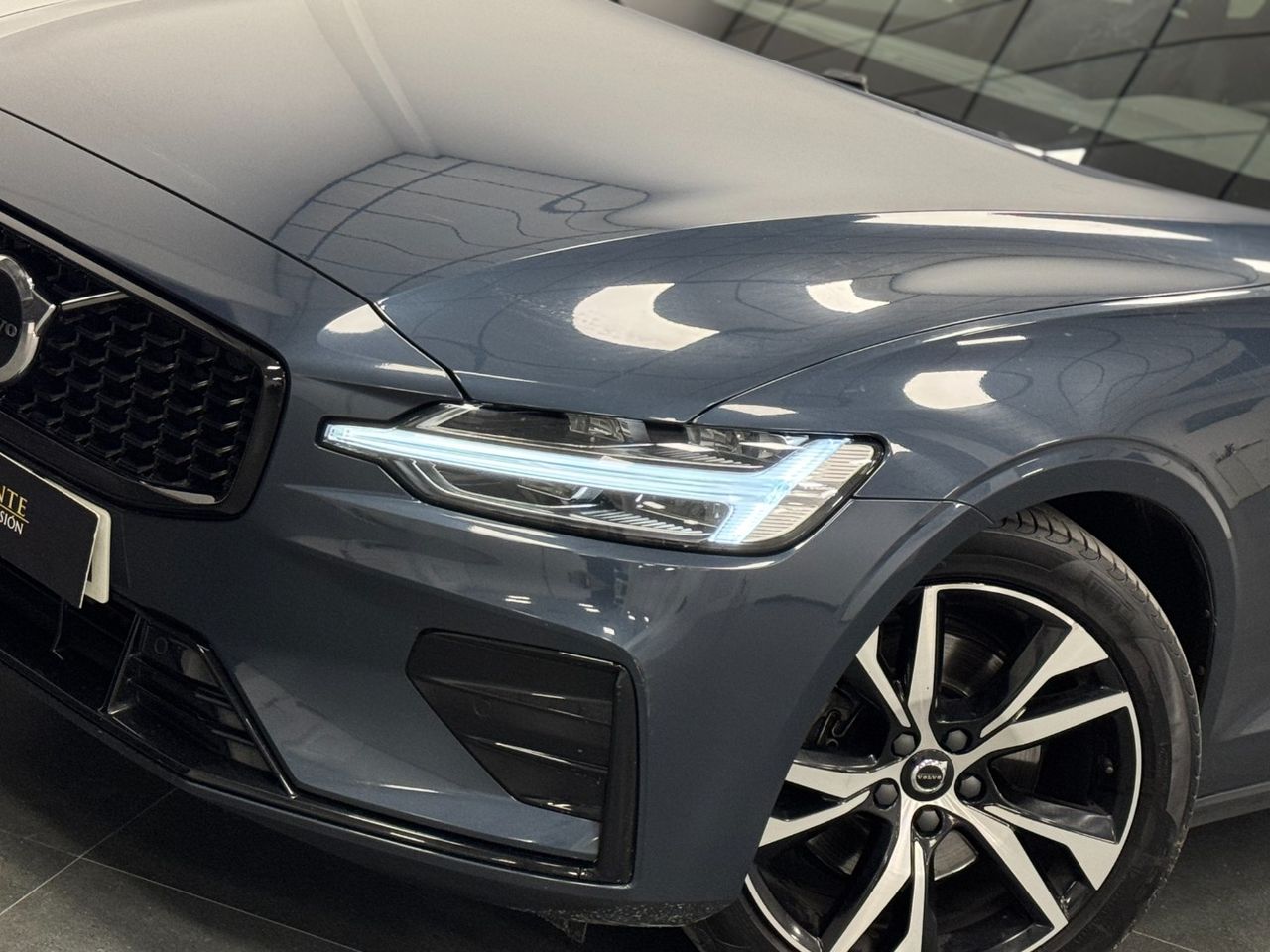 Volvo V60 B4 D PLUS DARK AUTO miniatura 39